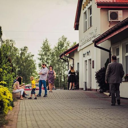 Bełchatów Laura Bed & Breakfast エクステリア 写真