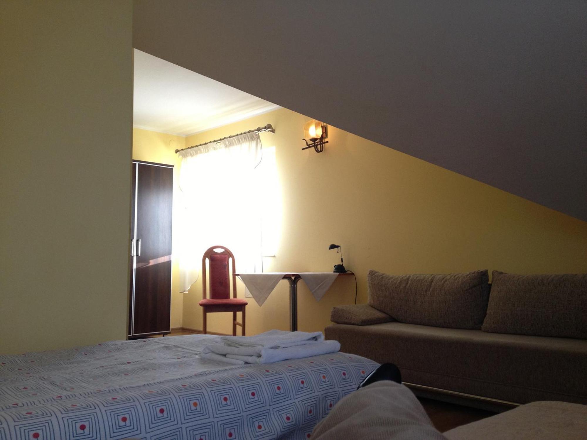 Bełchatów Laura Bed & Breakfast 部屋 写真