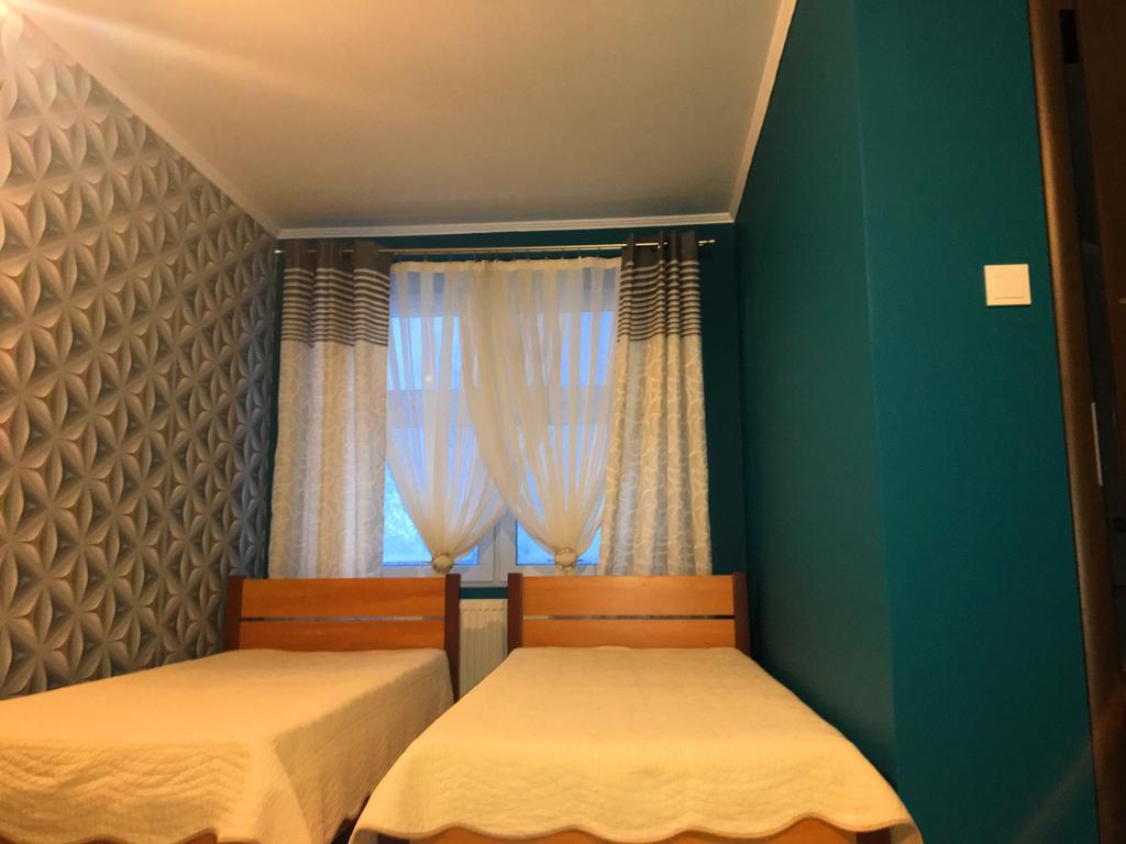 Bełchatów Laura Bed & Breakfast エクステリア 写真